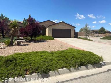 Main picture of 4300 Saddlewood Trl SE
