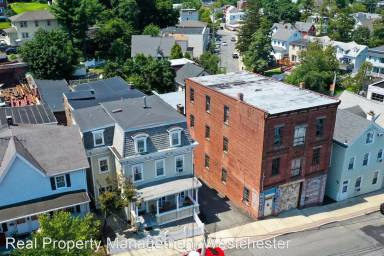 Main picture of 15 N Washington St