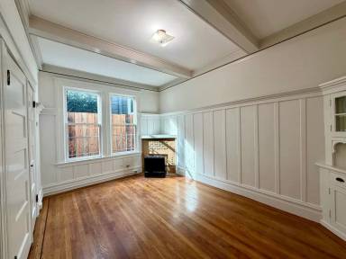 Main picture of 1679 Broderick St