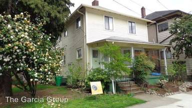 Main picture of 2305 SE Hawthorne Blvd
