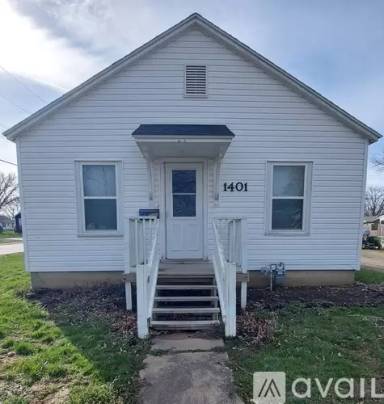 Main picture of 1401 S Clark St