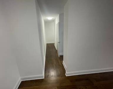 Main picture of 405 E 88th St