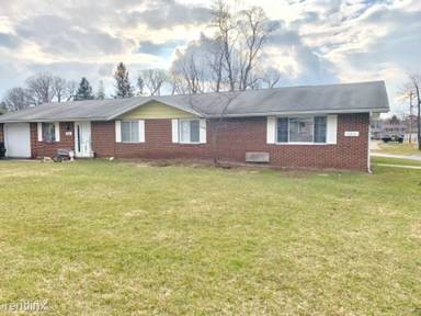 Main picture of 427 Oneida Ave NW