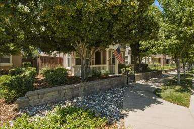 Main picture of 3169 Parkham Dr