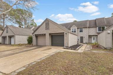 Main picture of 724 Chaseway St