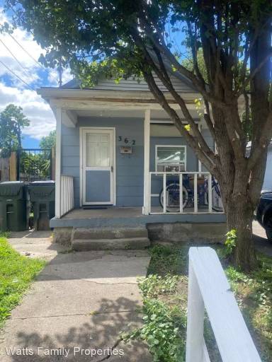 Main picture of 338 E Second St