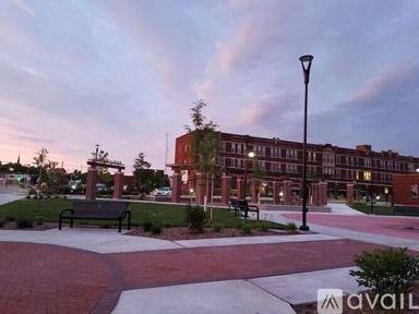 Main picture of 103 W 2nd St