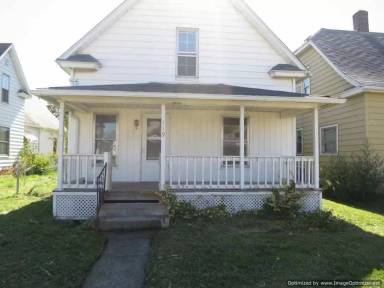 Main picture of 123 W 8th St