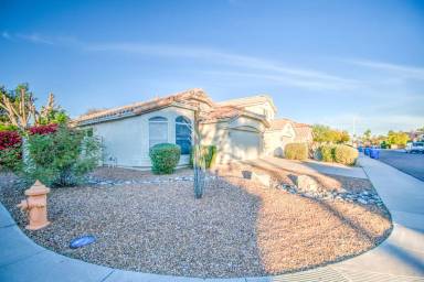 Main picture of 3216 E Muirwood Dr