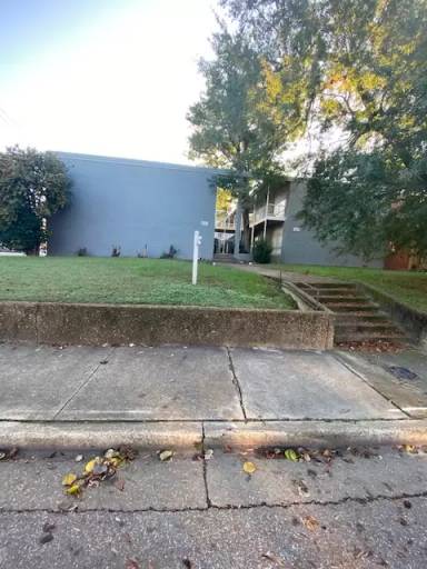 Main picture of McLean Gardens