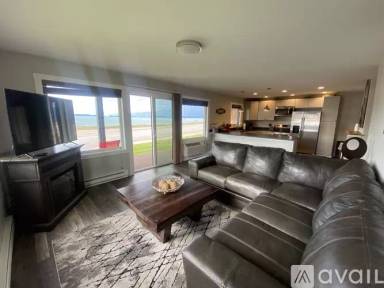 Main picture of 102 Kootenai Ave