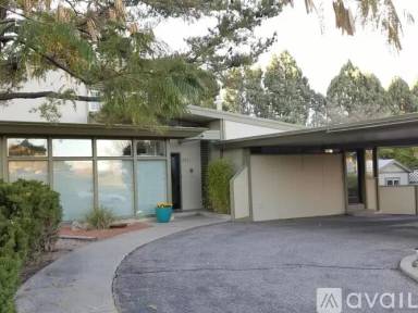 Main picture of 2511 Schell Ct NE