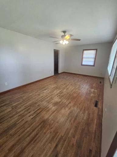 Main picture of 2211 E 21st St