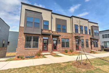 Main picture of 4718 Chastain Ave