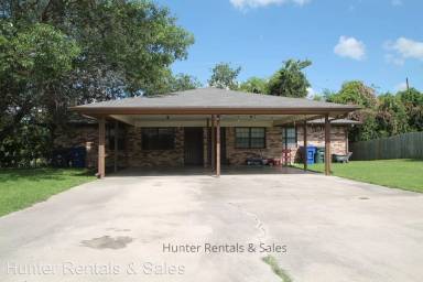 Main picture of 309 Margaret Lee St