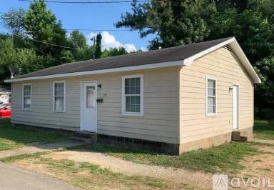 Main picture of 197 Orange Ave