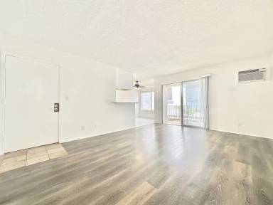 Main picture of 1752 Federal Ave