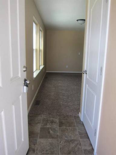 Main picture of 2910 Mariah Ct