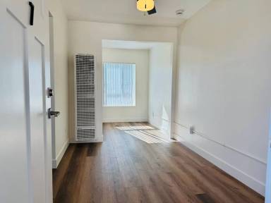 Main picture of 3540 Mission Blvd