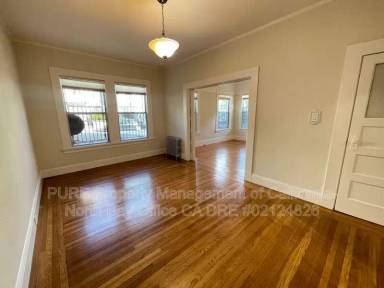 Main picture of 14 Carl St