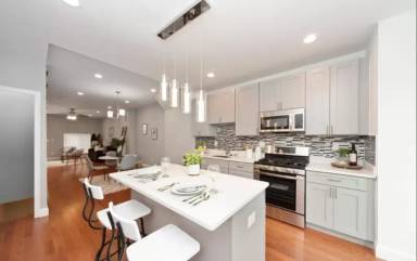 Main picture of 41 N Linwood Ave