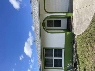 Main picture of 1228 SE 24th Ave
