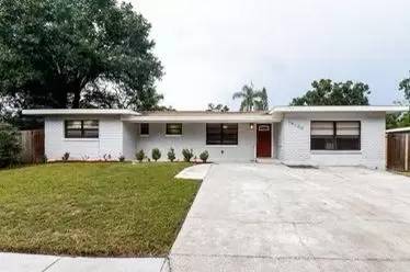 Main picture of 19109 Alice Cir