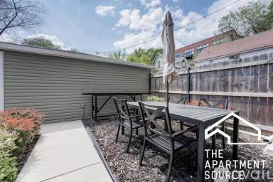 Main picture of 2651 W Armitage Ave