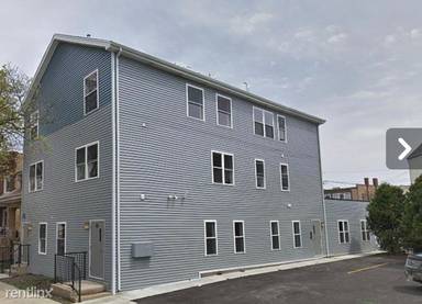 Main picture of 2902 N Lawndale Ave