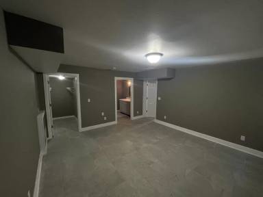Main picture of 806 E 38th St