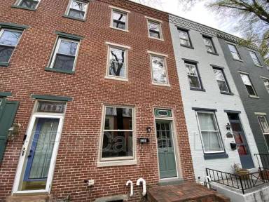 Main picture of 1005 Green St