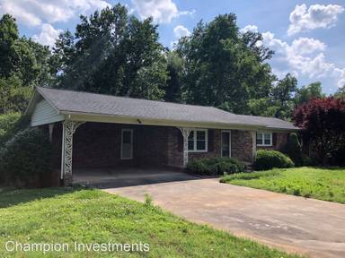 Main picture of 805 Surry Dr