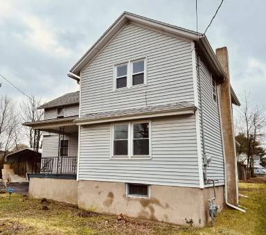 Main picture of 3269 Cedar Ave