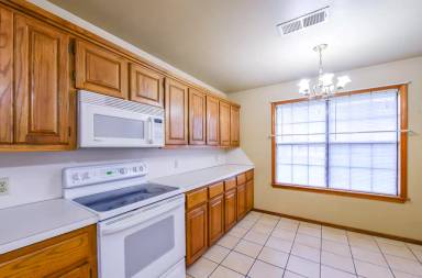 Main picture of 102 Davis Ln