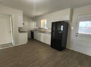 Main picture of 2430 Rio Grande St