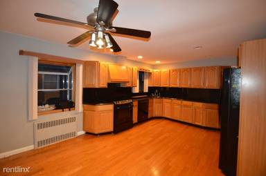 Main picture of 571 Lincoln St