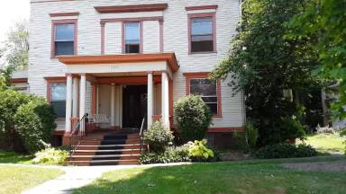 Main picture of 206 2nd Ave