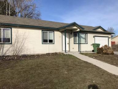 Main picture of 1353 River St