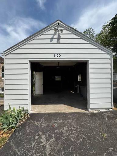 Main picture of 5120 Starkey Rd