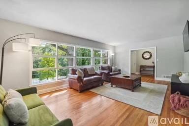 Main picture of 821 Lakemont Dr