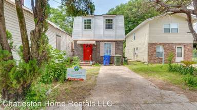 Main picture of 30 Poinsett St