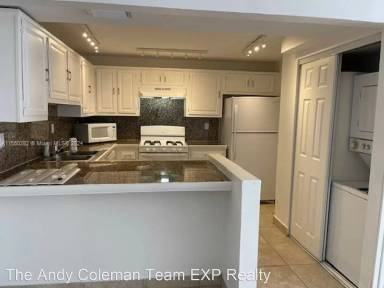 Main picture of 6614 SW 114th Pl