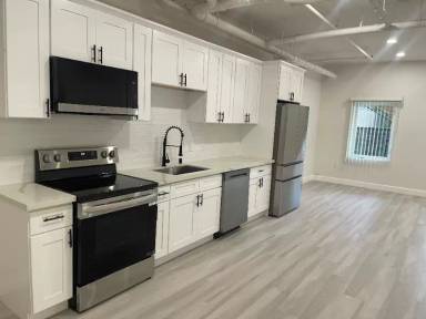 Main picture of 2341 Ulric St