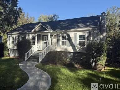 Main picture of 3211 Shaker Dr