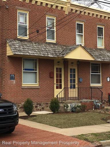 Main picture of 24 Liberty St