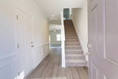Main picture of 515 Governor Treutlen Cir