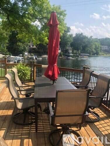 Main picture of 304 Lakeview St