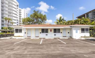 Main picture of 3906 Washington Rd