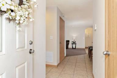 Main picture of 950 4th St