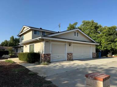 Main picture of 4989 Cochran St